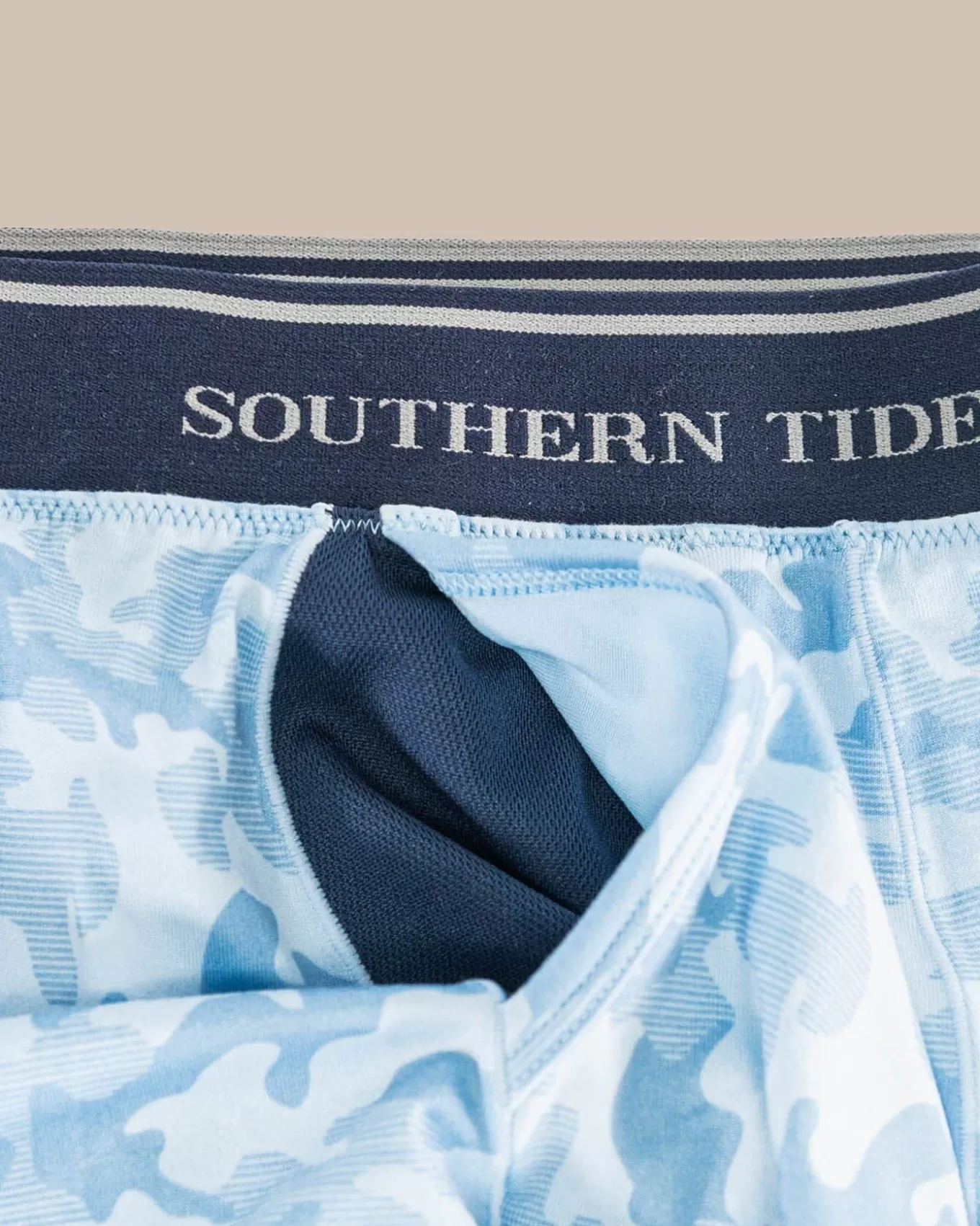 Southern Tide Island Camo Boxer Brief< Boxers