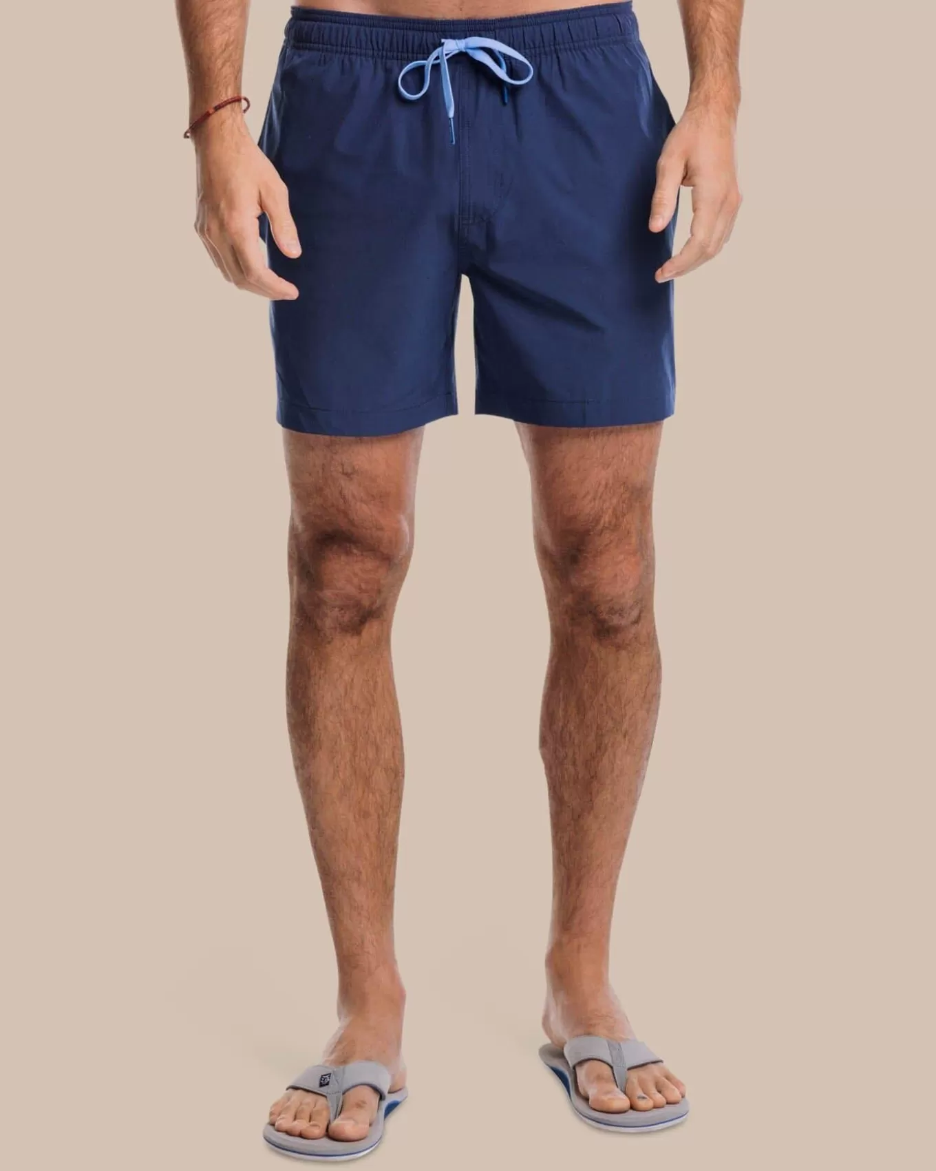 Southern Tide Solid Swim Trunk< Swim